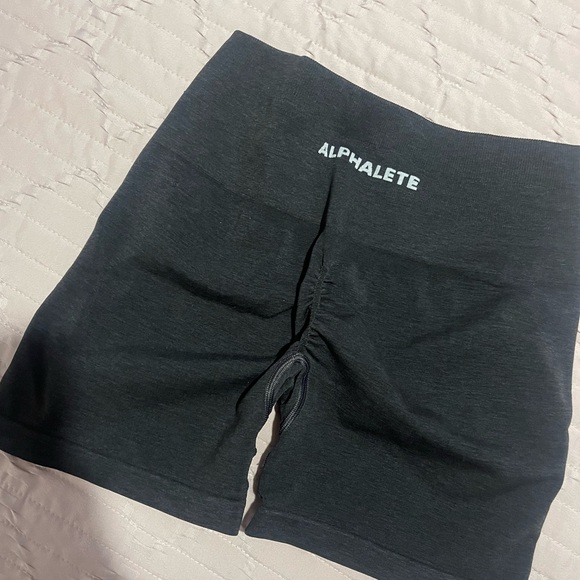 ALPHALETE AMPLIFY BLACK MARL SHORTS - Picture 2 of 2